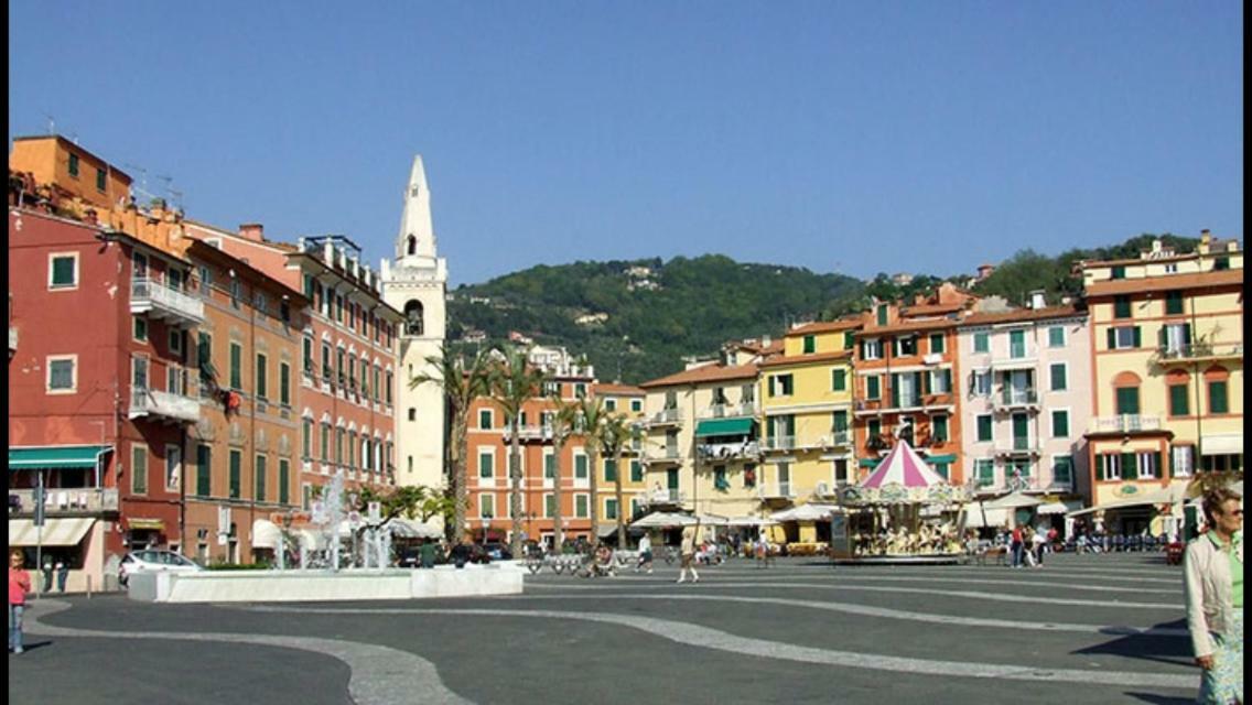 Apartmán Cocoon, Atypical Flat In Historic Center & Breakfast Sarzana Exteriér fotografie